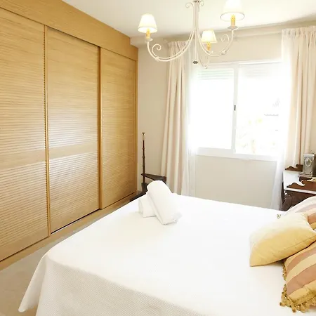 Golden Mille Haven 公寓